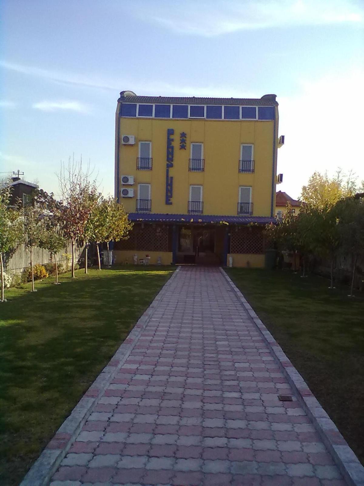 Pensiunea Raffael Otopeni Bagian luar foto